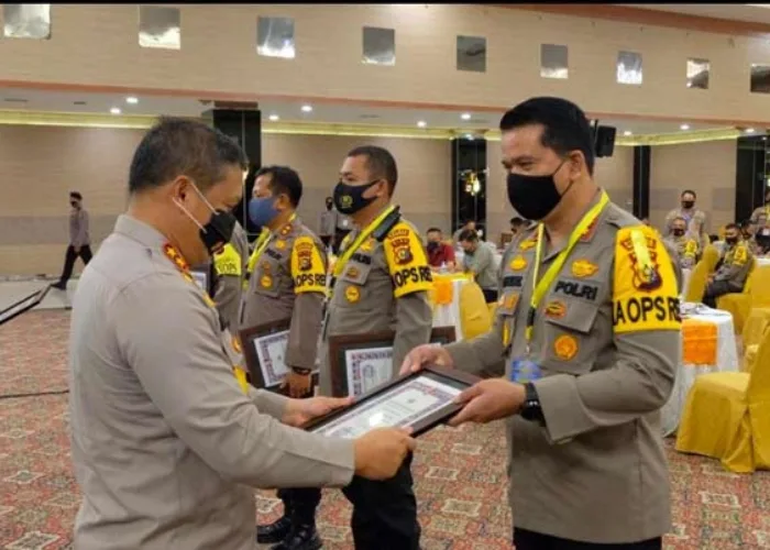 Kapolda Riau Anugerahi Polres Inhu Dua Penghargaan