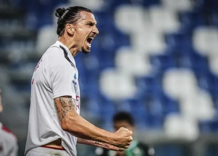 Ibra Tampil Menggila, AC Milan Libas Sassuolo