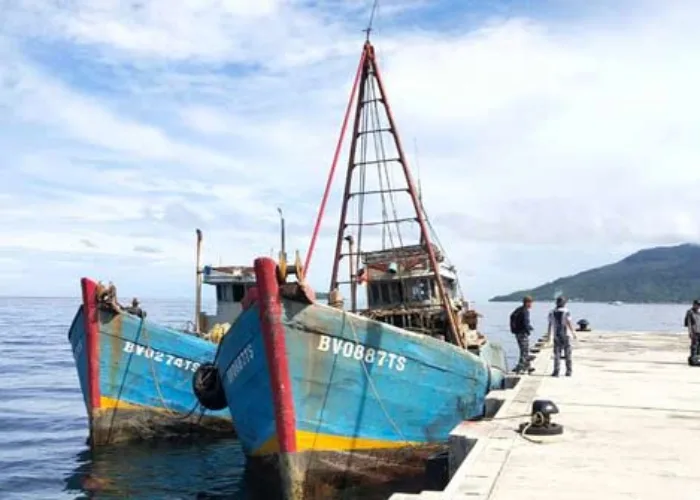 TNI AL Tangkap Dua Kapal Nelayan Vietnam di Perairan Natuna