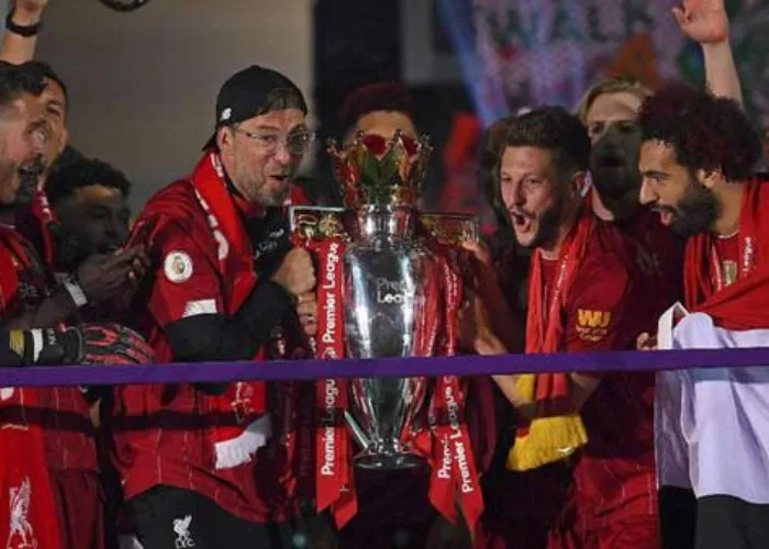 Liverpool Angkat Trofi Juara, Klopp Akui Sempat Putus Asa