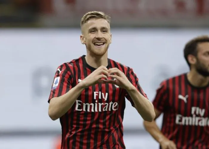 AC Milan Sarangkan Lima Gol ke Gawang Bologna