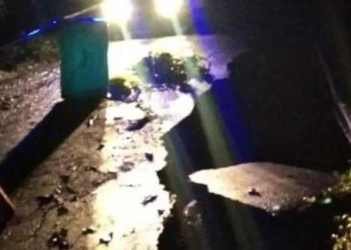 Ruas Jalan Kelok 44 di Kabupaten Agam Sumbar Tutup, Kelok 10 Amblas