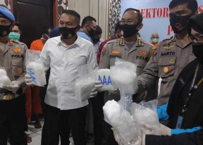 Dari Banjarmasin ke Pekanbaru Jemput Sabu, Polda Riau Tangkap DE