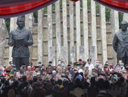 Sejumlah Tokoh Publik Hadiri Deklarasi KAMI di Tugu Proklamasi