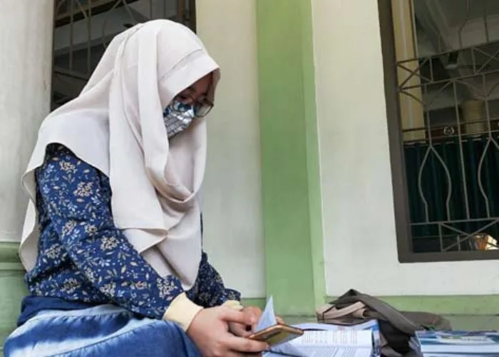 Proses Belajar Daring Siswa di Pekanbaru Terganggu Jaringan Telkomsel