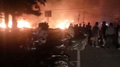 15 Kios dan Rumah Warga di Sekip Hulu Inhu Riau Ludes Terbakar