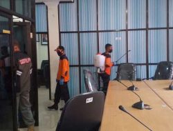 Jelang Rapat Paripurna, BPBD Semprot Gedung DPRD Inhu dengan Disinfektan