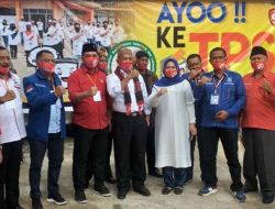 Targetkan Kemenangan, Pasangan Wahyu Adi-Supriati Daftar ke KPU
