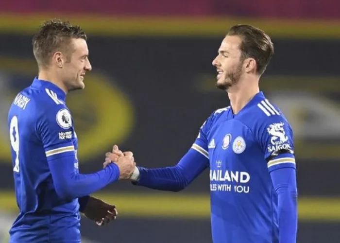Bungkam Wolverhampton, Leicester Geser Liverpool