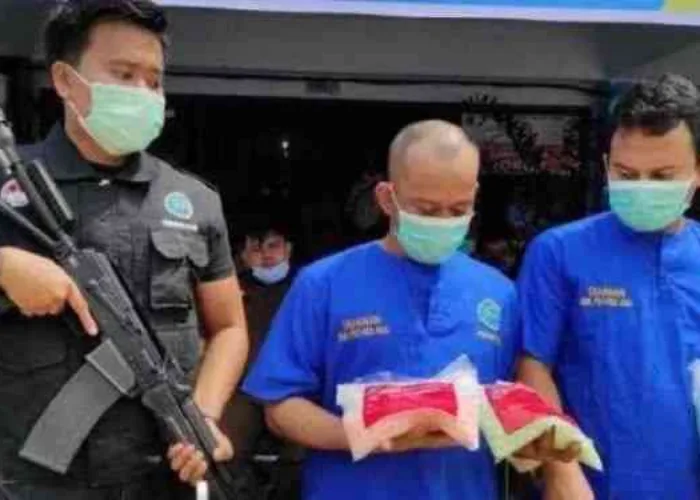 BNNP Riau Musnahkan 6.594 Butir Ekstasi, 2 Tersangka Ditangkap, Satu Napi Lapas Pekanbaru