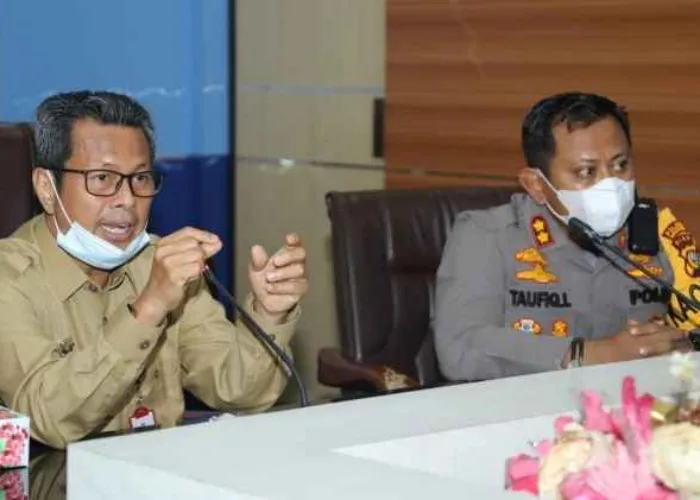 Rakor Penanganan Darurat Bencana di Rohul, Pjs Bupati Segera Bentuk Tim Reaksi Cepat