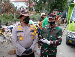 Dua Jenderal Harus Turun Tangan Bersihkan Sampah di Pekanbaru