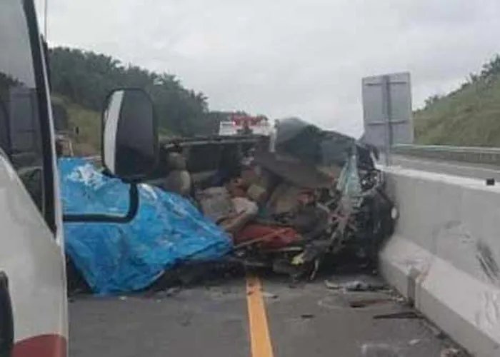 Kecelakaan Maut di Tol Pekanbaru-Dumai Renggut Lima Nyawa