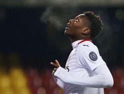 AC Milan Kalahkan Benevento dengan 10 Pemain