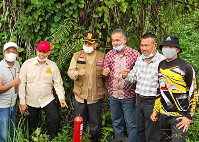 Pemkab Inhu dan Pemprov Riau Tinjau Patok Pembangunan Tol Rengat-Jambi