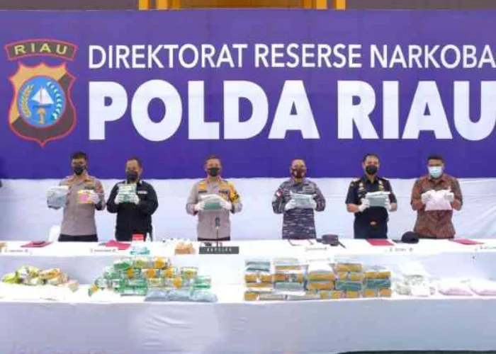 Polda Riau Amankan 80,42 Kg Sabu dan 68.636 Butir Ekstasi dari 12 Tersangka
