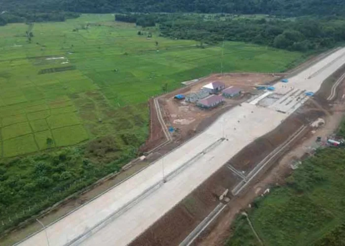 Pembangunan Tol Padang-Pekanbaru Dihentikan, Gubernur Sumbar tak Tahu