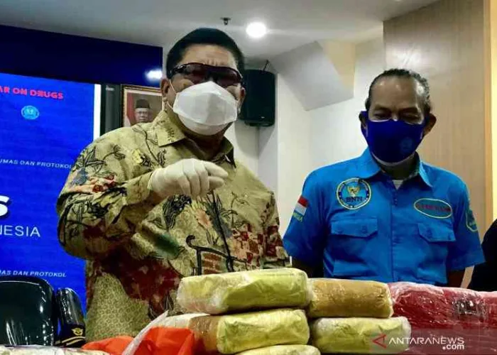 BNN Sita 212,39 Kg Sabu dan 19.700 Butir Ekstasi, 13 Anggota Jaringan Dumai-Madura Ditangkap