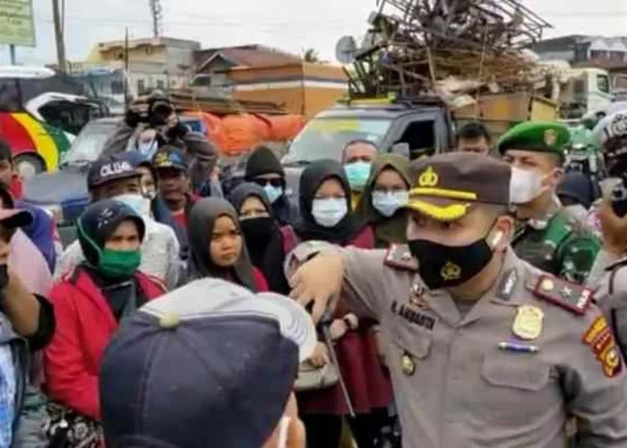 Bus Medan Tujuan Padang di Pos Penyekatan Mudik Pekanbaru Terpaksa Putar Balik, Meski Sudah Memohon