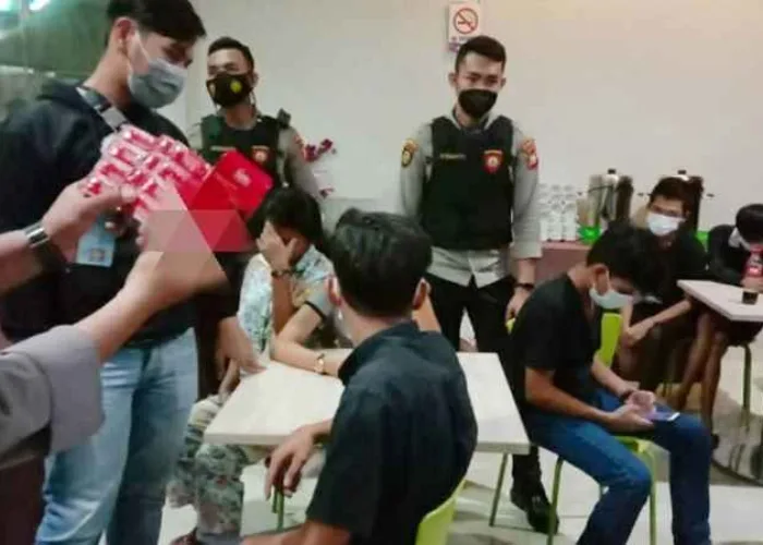 4 ABG Kepergok dalam Satu Kamar Hotel di Pekanbaru, Bawa Sekotak Kondom