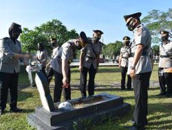 Apel dan Ziarah ke TMP Indra Bakti Warnai Peringatan Hari Bhayangkara ke-75 di Inhu