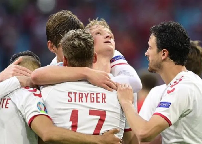Denmark dan Italia Amankan Tiket Perempat Final