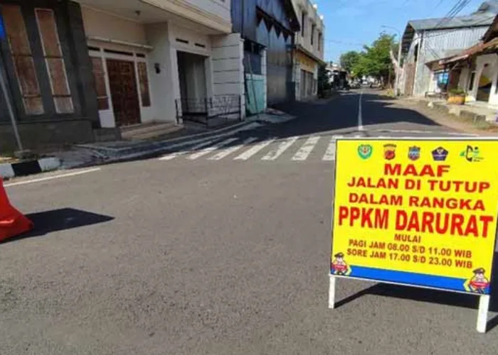 Bila PPKM Darurat Diperpanjang, Ekonom Prediksi Peningkatan Kemiskinan