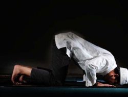 Bingung Tentukan Pilihan? Coba Sholat Istikharah Minta Petunjuk Allah SWT, Ini Niat dan Tata Caranya