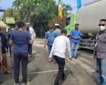 Protes Warnai Pengalihan Rute Truk dari Jalan Azki Aris Rengat-Kuala Cinaku