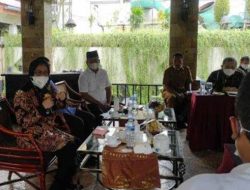 Mensos Risma Marah, Distribusi Program Keluarga Harapan di Riau Macet
