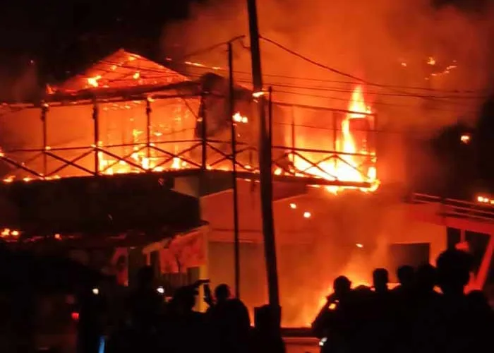 Satu Ruko, Enam Kedai dan Bengkel Warga di Pematang Reba Hangus Terbakar