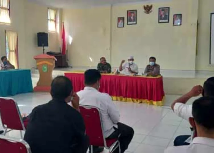Percepat Capaian Vaksinasi, Senin Forkopimcam Rengat Barat Temui Masyarakat