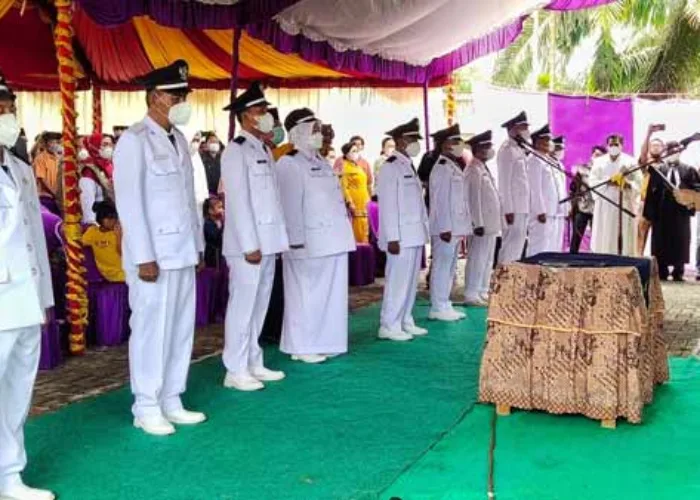 Lantik 14 Kades, Inilah Pesan dan Harapan Bupati Rezita