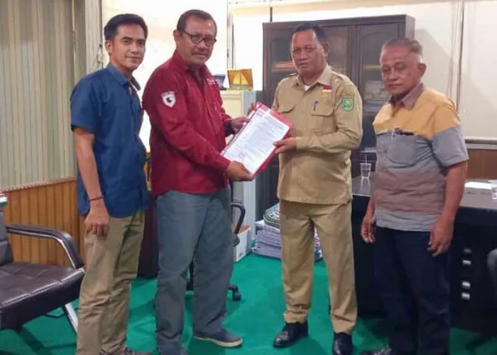 Kesbangpol Inhu Terima Berkas Pendaftaran Partai Indonesia Terang