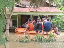 Banjir di Desa Penyaguhan Inhu Mulai Surut, Marwan: Warga Masih Belum Bisa Beraktivitas