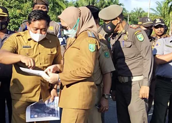 Jalan Ambruk Akibat Abrasi Sungai Indragiri, Dinas PUPR Inhu Relokasi Ruas Jalan Air Molek II ke Japura