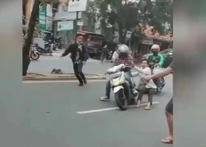 Debt Collector Rampas Kendaraan Penunggak di Jalanan, Bolehkah?