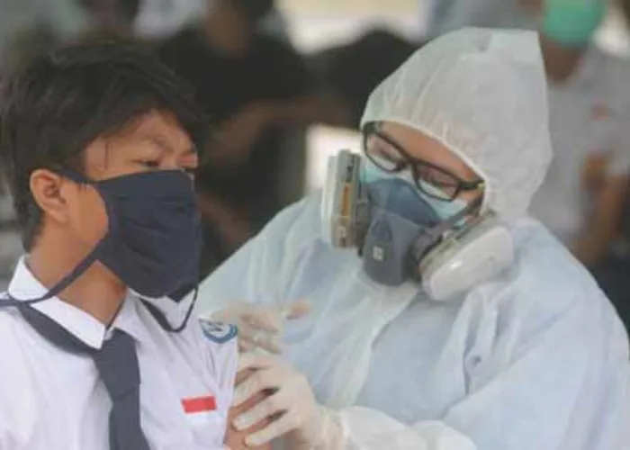 Hanya Pelajar yang Sudah Vaksin Bisa Mengikuti Belajar Tatap Muka di Padang