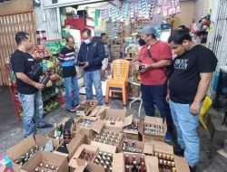 Polda Riau Amankan 1.919 Botol Miras Jelang Ramadan