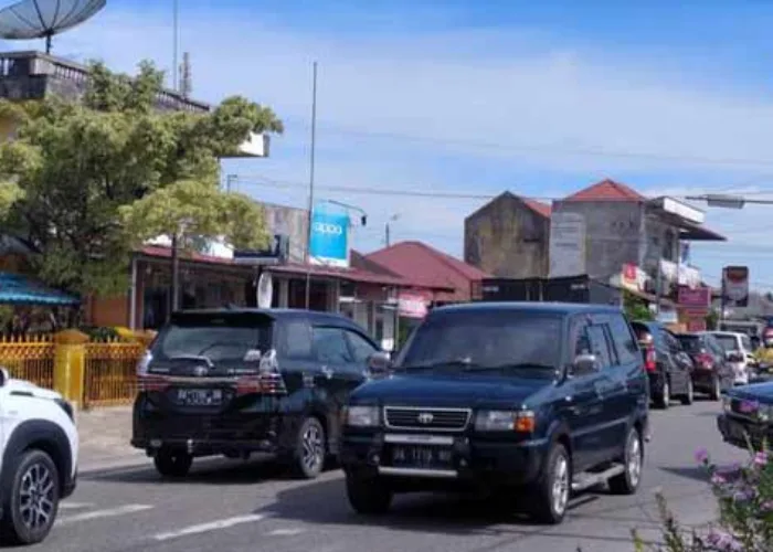 Kondisi Jalan Lintas Padang-Pekanbaru H-3 Lebaran Ramai Lancar