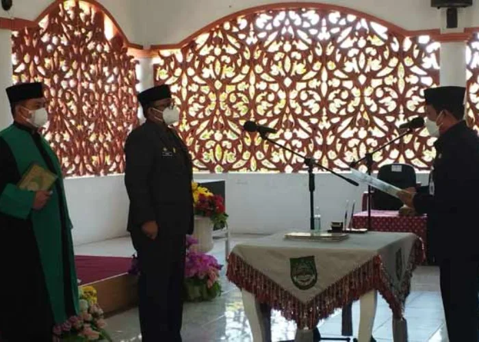 Bupati Sukiman Lantik M Zaki Sebagai Sekda Kabupaten Rokan Hulu