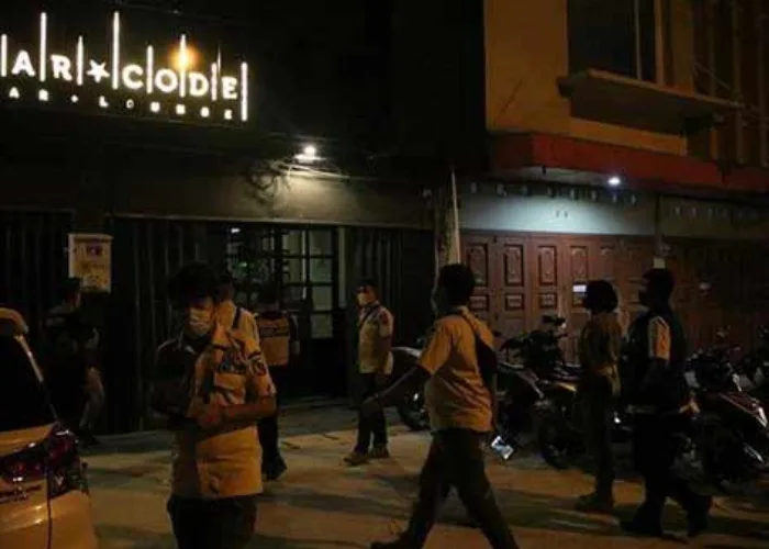 Tim Gabungan Tutup Paksa Tempat Hiburan Bar*Code di Pekanbaru