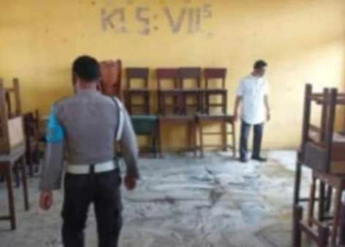 Dendam Ditegur Guru, Pelajar SMP di Kuansing Riau Nekat Bakar Sekolah