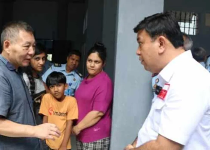 Pemerintah Deportasi Sembilan WNA di Pekanbaru