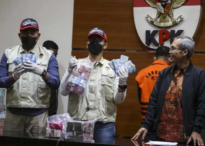 Bupati Adil Gadaikan Aset Pemkab Meranti Rp100 Miliar, Sebulan Cicil Rp3,4 Miliar