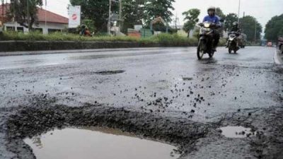 Batal Beli Mobil Listrik, Pemko Pekanbaru Gunakan Anggaran Perbaiki Jalan Rusak