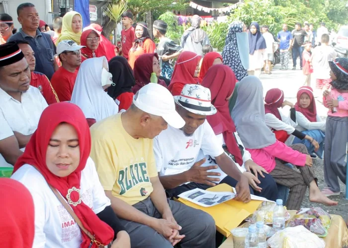 Bertabur Door Prize, Anggota DPR RI Nikmati Kemeriahan HUT RI ke-78 di RW 23 Sialang Munggu