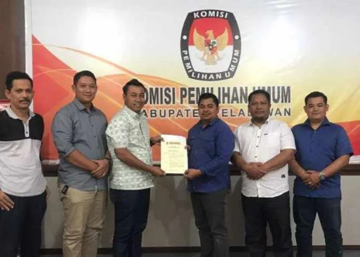 DPC Gerindra Serahkan SK Pengurus Baru ke KPU Pelalawan, Susunan Caleg Diulang