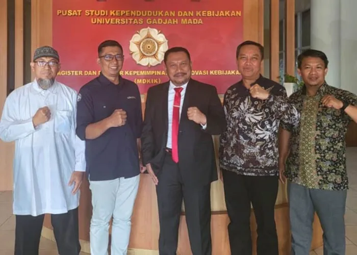 Catur Sugeng Sukses Selesaikan Program Master di UGM