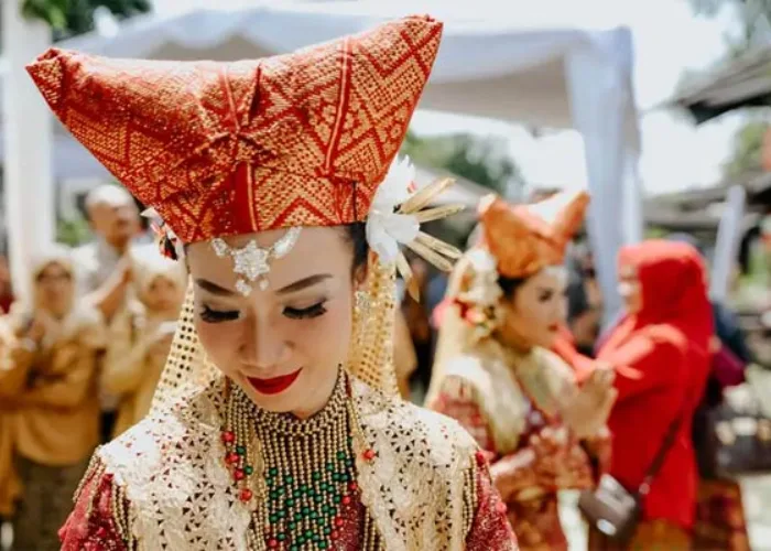 Mengungkap Keunikan Minangkabau: Keturunan Ibu dan Warisan Budaya Mendunia